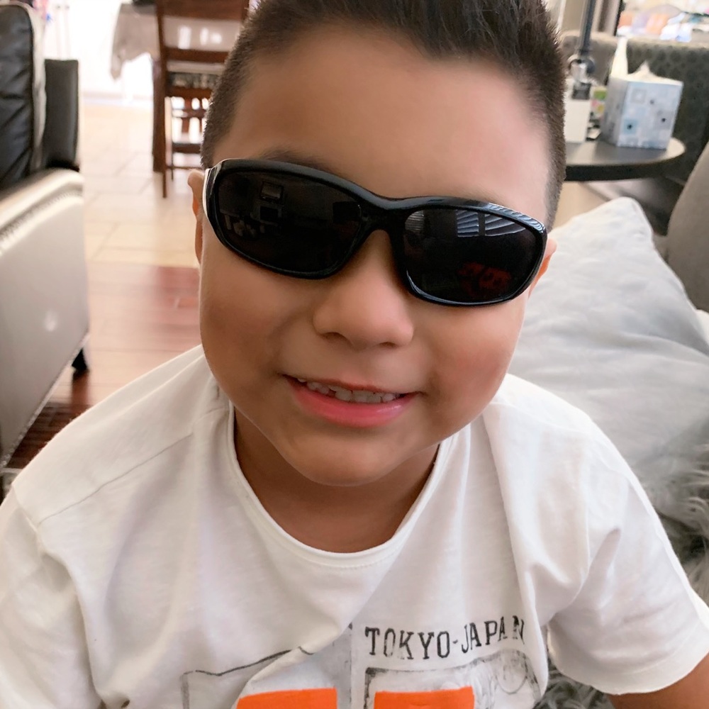 Kids Wraparound sunglasses